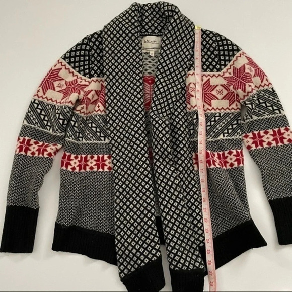 Telluride Clothing Lambswool Cardigan Holiday Snow Flakes - Picture 4 of 6